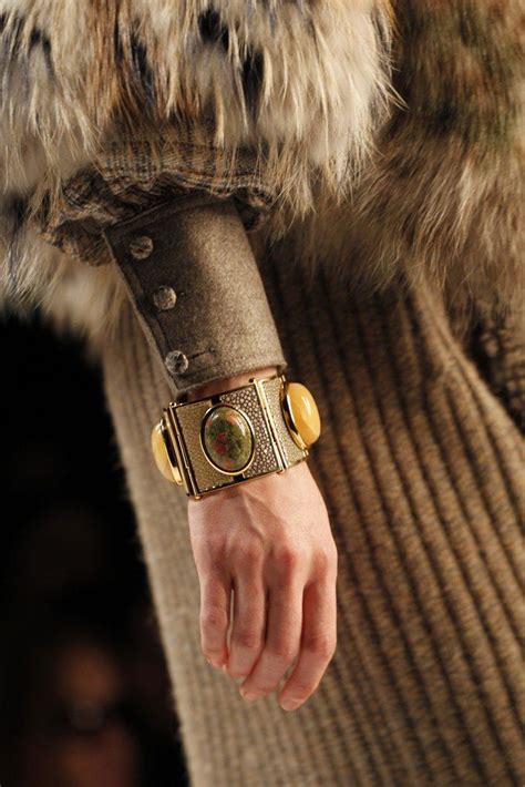 Watch Fendi: Fall 2011 Ready